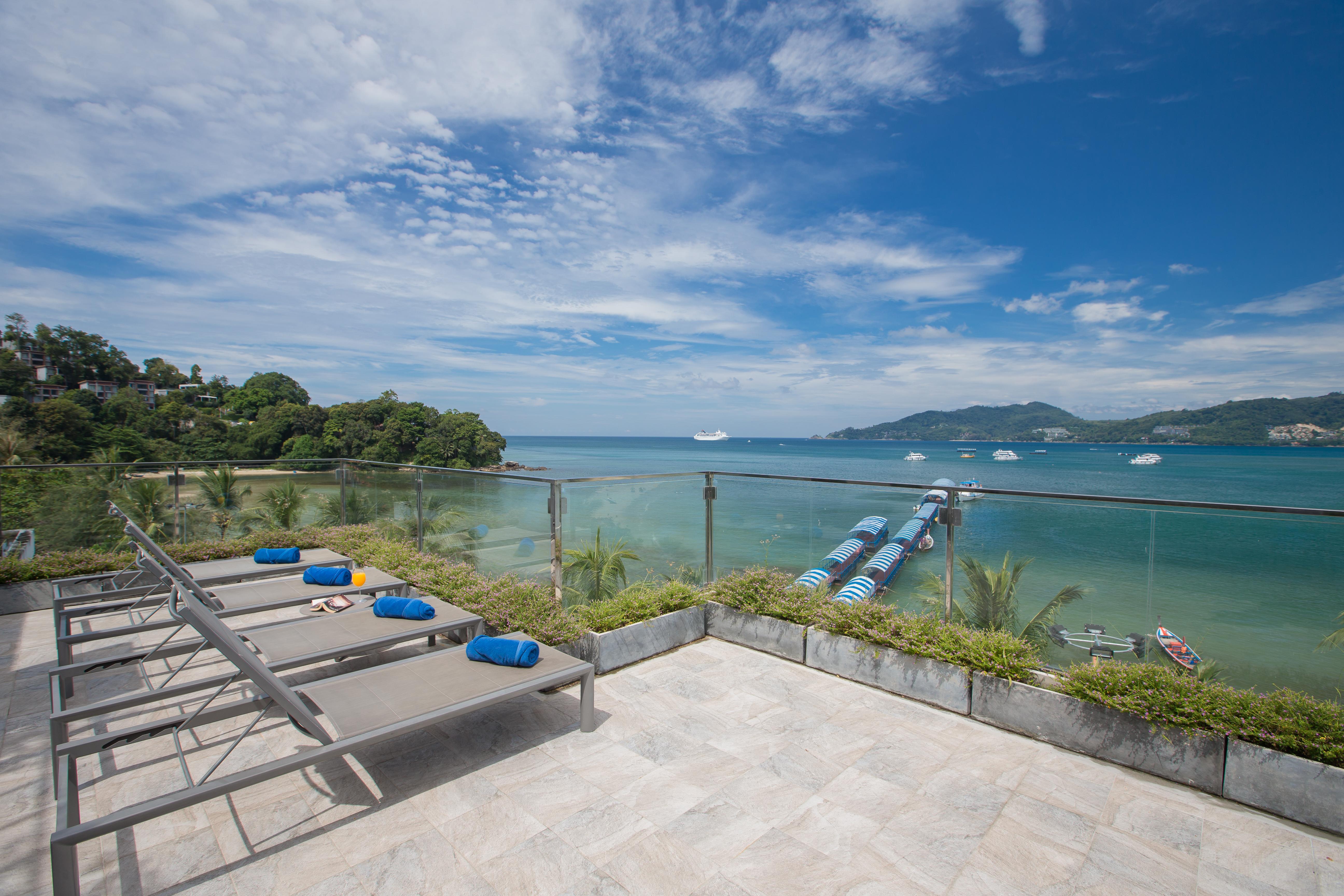 Patong Signature Boutique Hotel Bagian luar foto