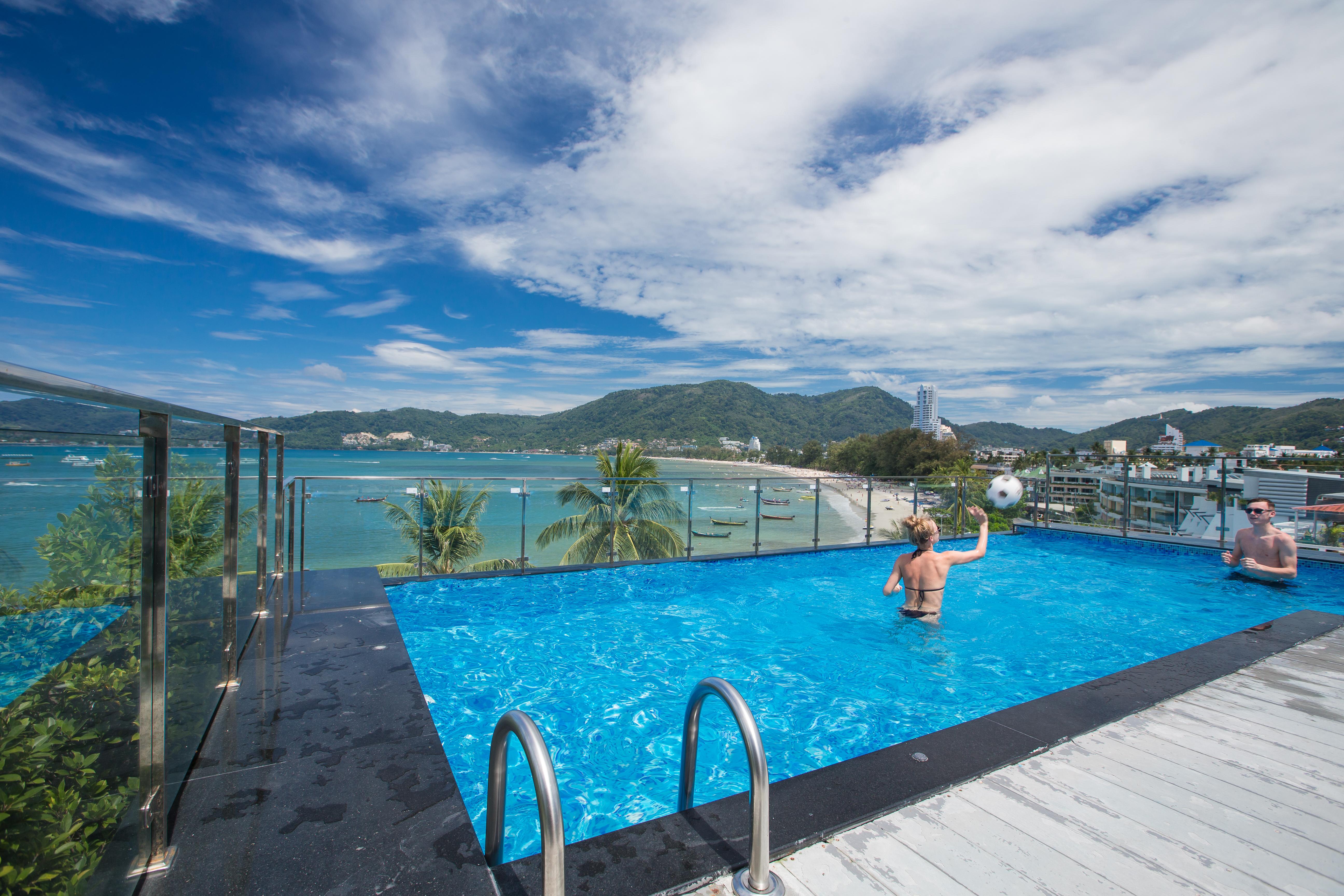 Patong Signature Boutique Hotel Bagian luar foto