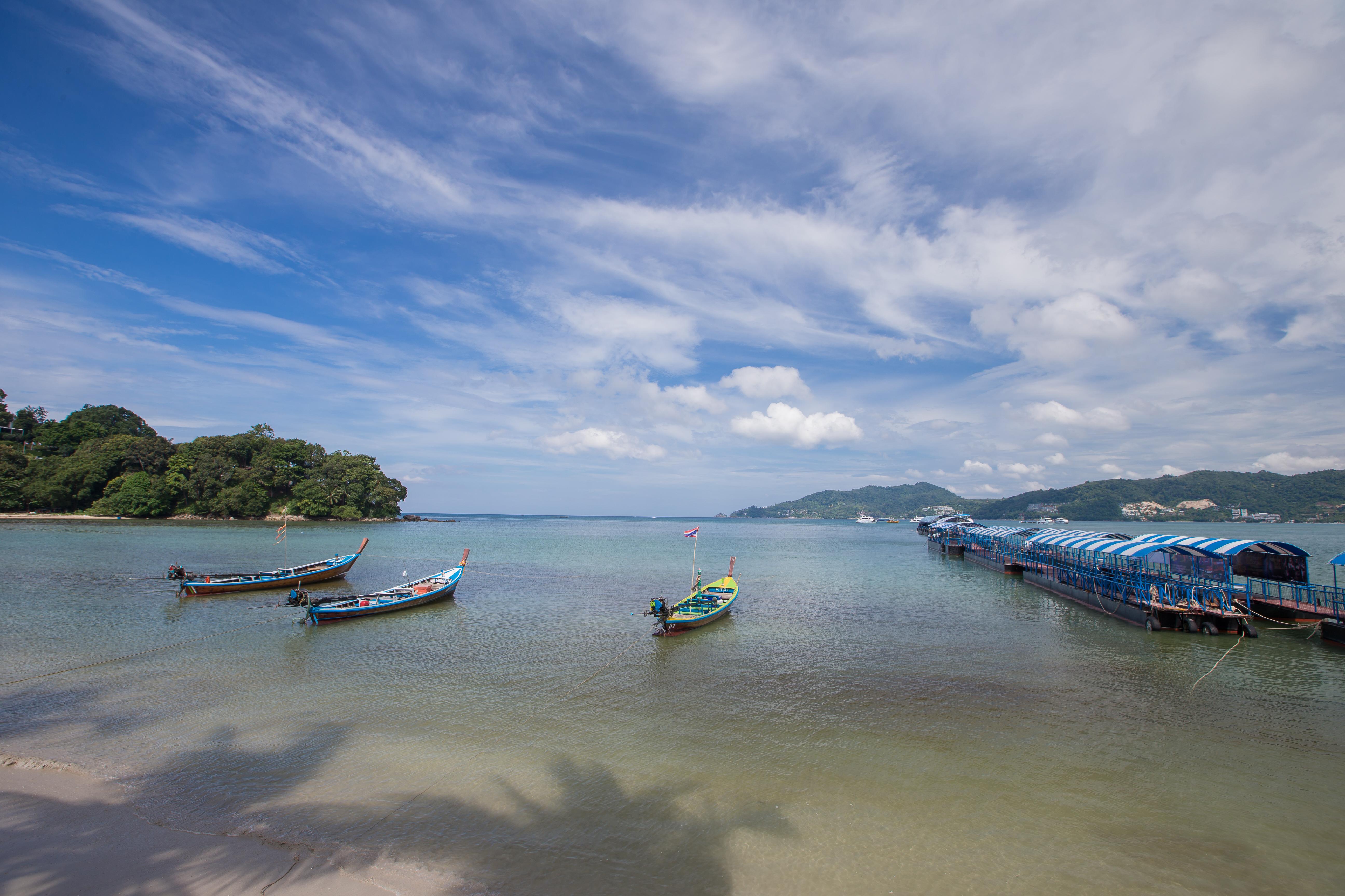 Patong Signature Boutique Hotel Bagian luar foto