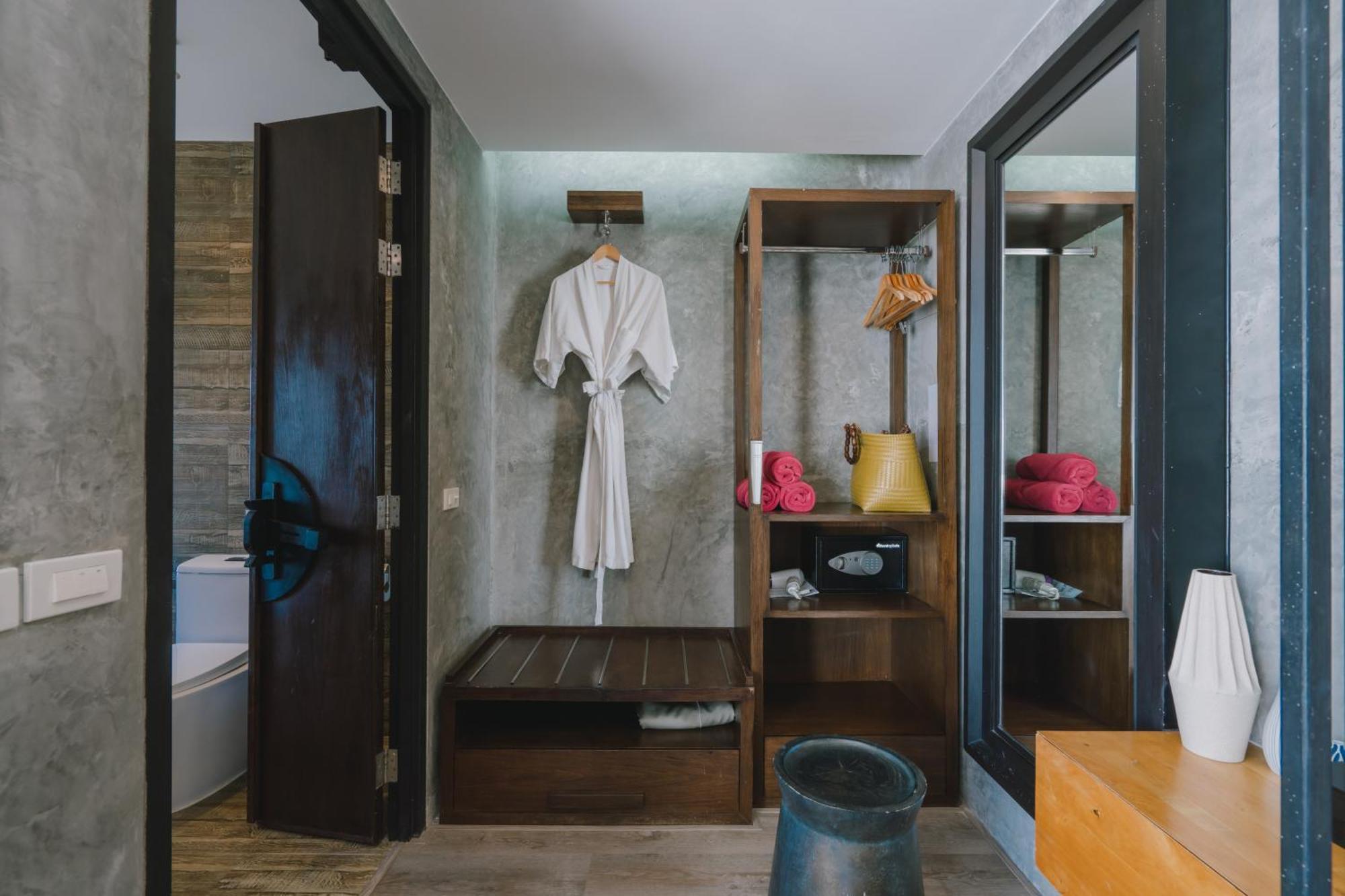 Patong Signature Boutique Hotel Ruang foto