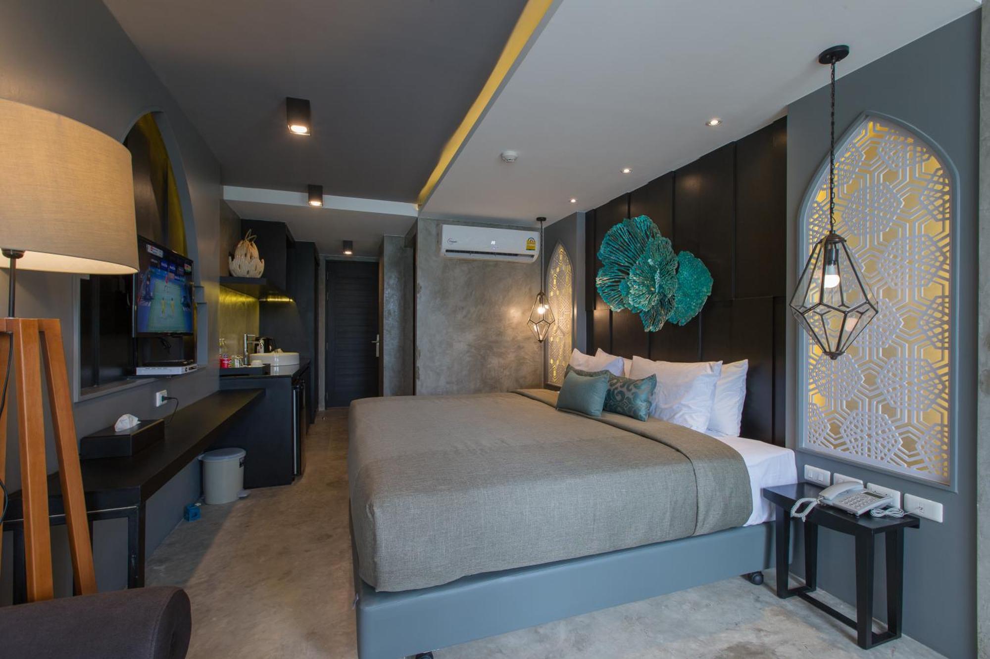 Patong Signature Boutique Hotel Ruang foto