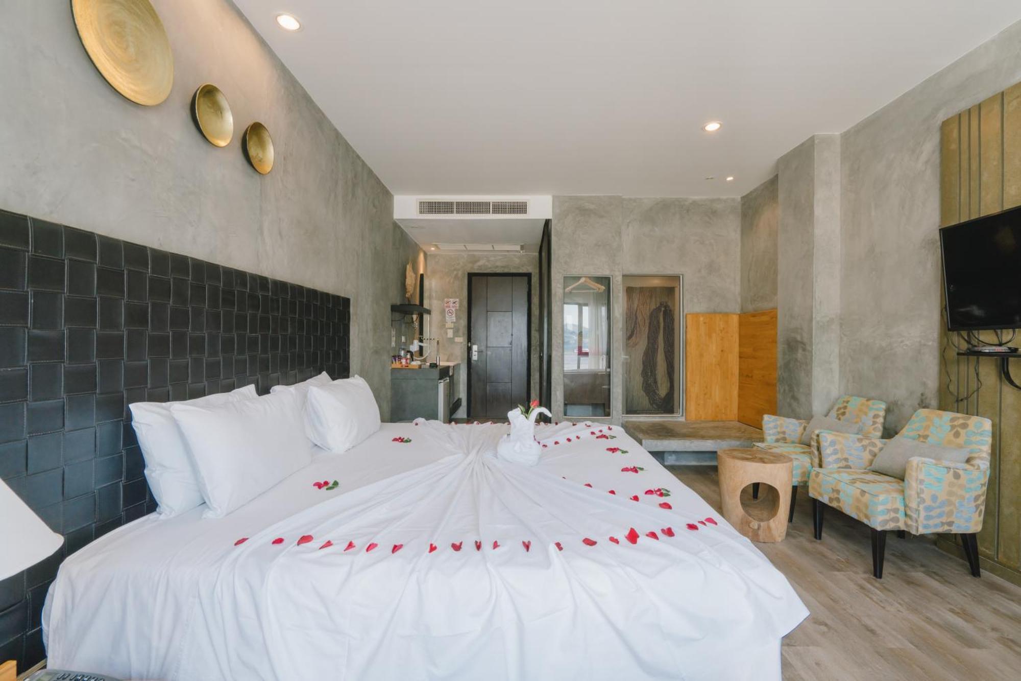 Patong Signature Boutique Hotel Ruang foto