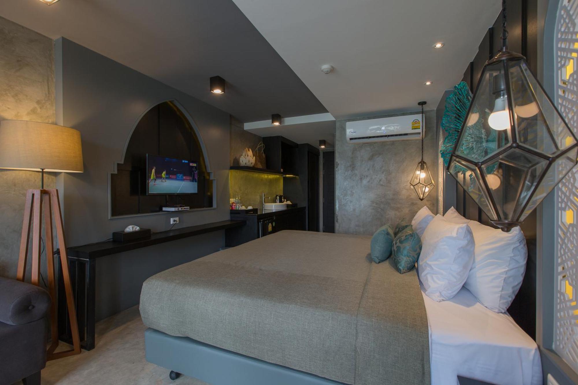 Patong Signature Boutique Hotel Ruang foto