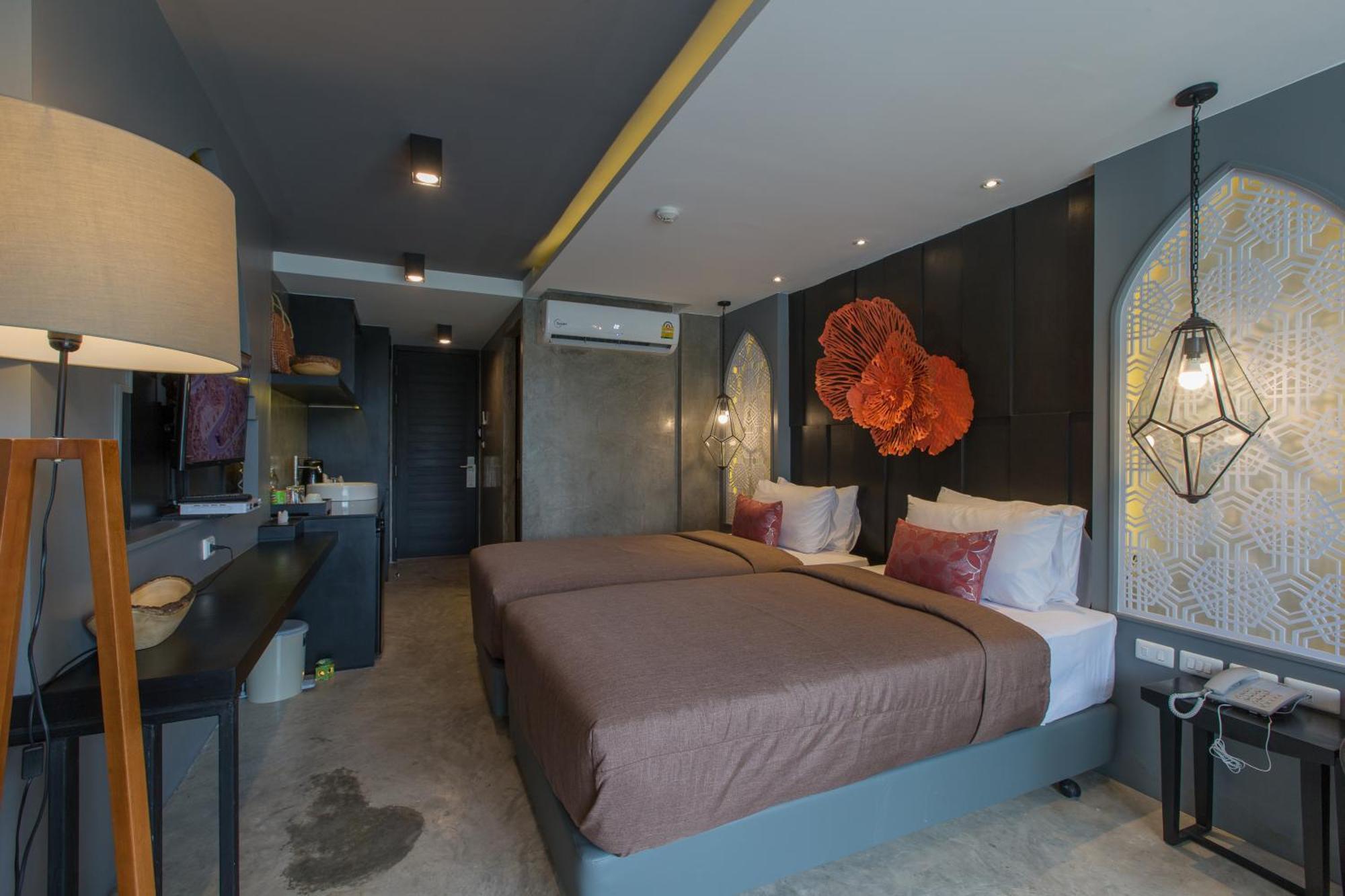 Patong Signature Boutique Hotel Ruang foto